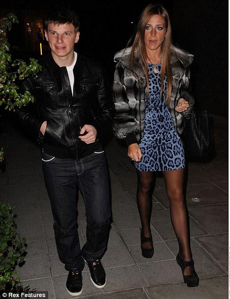 Жена Аршавина своим видом шокировала Англию