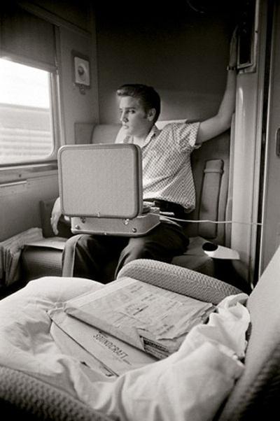 Редкие снимки знаменитостей прошлого и настоящего. Часть 16