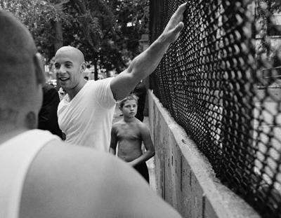 Необычные снимки знаменитостей от Эндрю МакФерсона