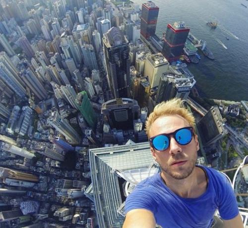 Самые опасные и смертельные селфи в мире