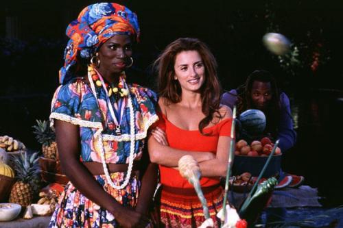 Актеры, перевоплотившиеся для женских ролей