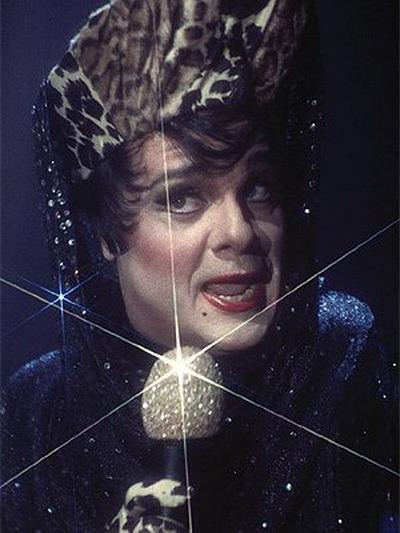 Актеры, перевоплотившиеся для женских ролей