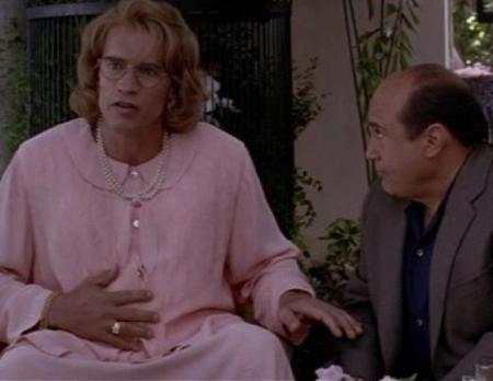 Актеры, перевоплотившиеся для женских ролей