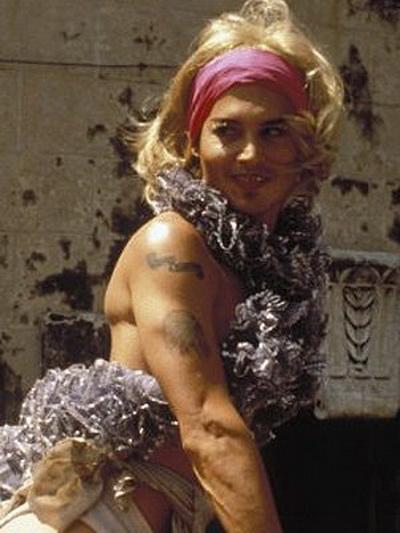 Актеры, перевоплотившиеся для женских ролей