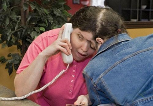 Старейшая пара сиамских близнецов, сросшихся головой, отметила 47-й день рождения