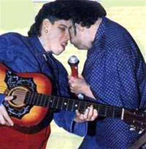 Старейшая пара сиамских близнецов, сросшихся головой, отметила 47-й день рождения