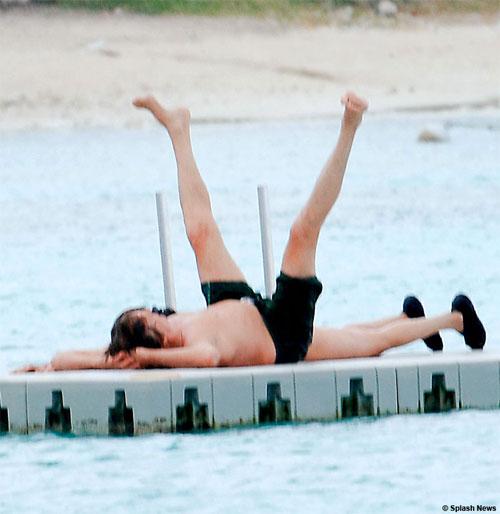 Папарацци поймали Маккартни с новой пассией на пляже