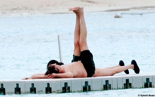 Папарацци поймали Маккартни с новой пассией на пляже