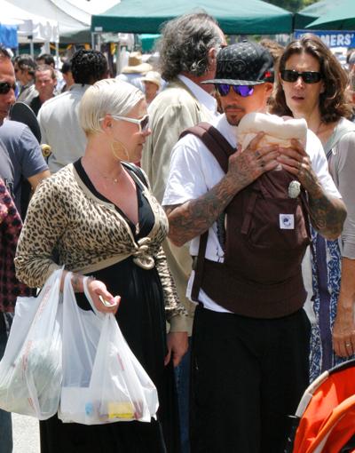 Пинк впервые появилась на публике после родов