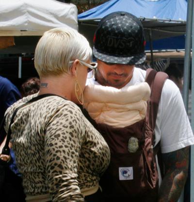 Пинк впервые появилась на публике после родов