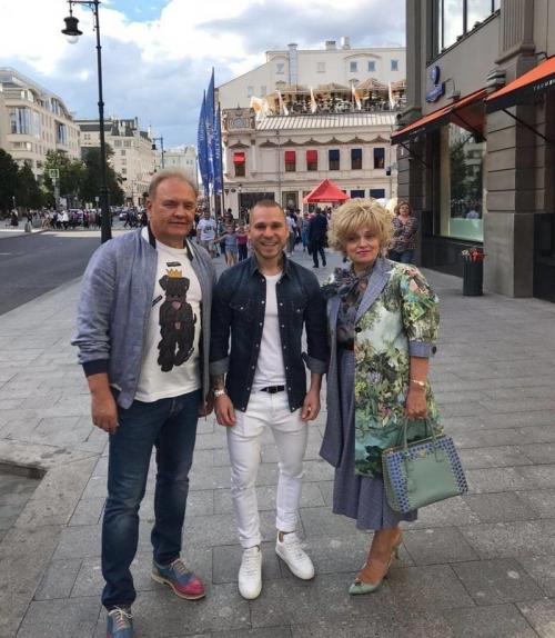 Фанаты не узнали Моисеева, Хакамаду и других звезд на свежих фото