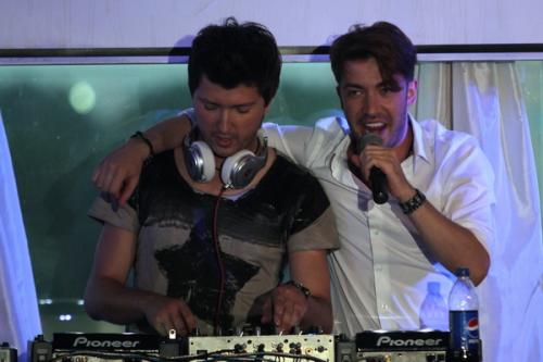 Сати Казанова на презентации нового клипа обнималась с Биланом. И не только