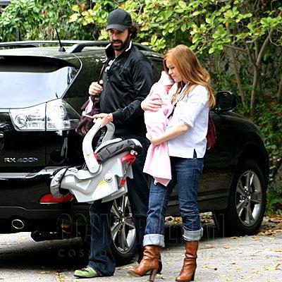 Необычные пары: "высокая" любовь к "дюймовочкам"