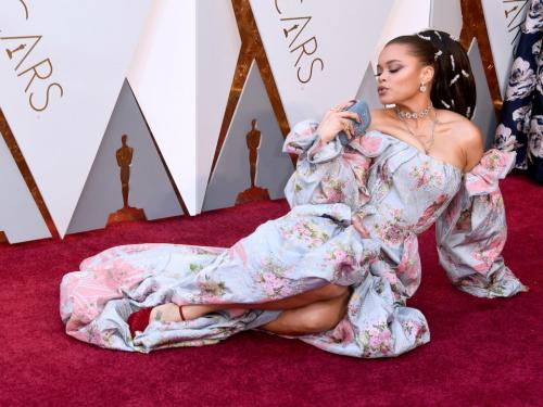 10 самых сумасшедших нарядов на церемонии вручения "Оскара"