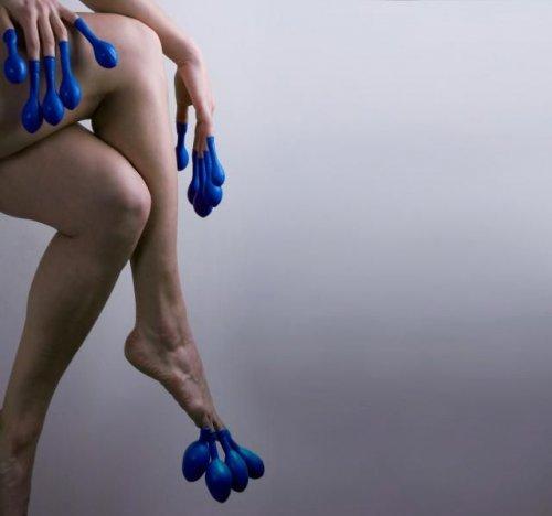 Голландский дизайнер издевается над телом