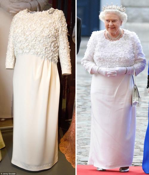 В Виндзорском замке показали платья королевы за 90 лет