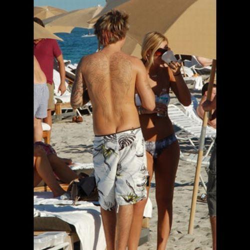 Звезды демонстрируют "пятую точку"