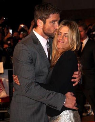 Самые смешные и неловкие поцелуи звезд