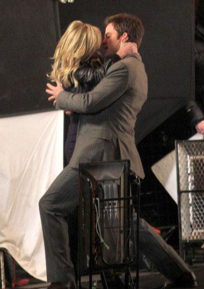 Самые смешные и неловкие поцелуи звезд