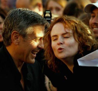 Самые смешные и неловкие поцелуи звезд