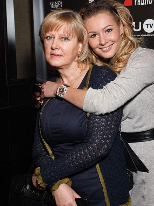 Как выглядят мамы звезд шоу-бизнеса