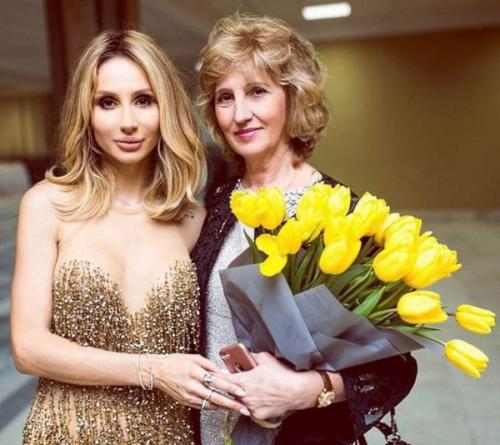 Как выглядят мамы звезд шоу-бизнеса