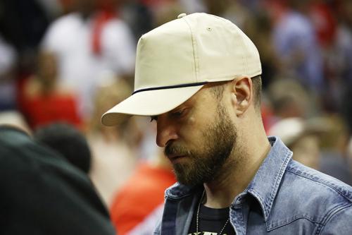 Знаменитые мужчины, которые тяжело переживали разрыв с любимыми