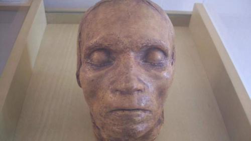 Посмертные маски великих людей