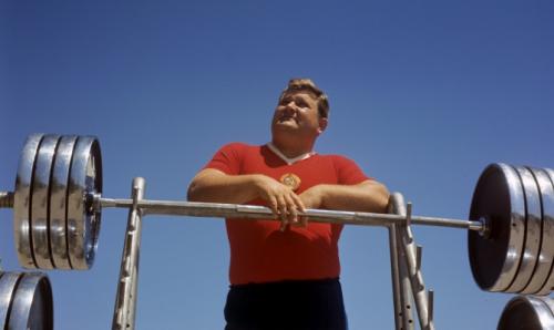 Известные люди, которых мы потеряли в 2016 году