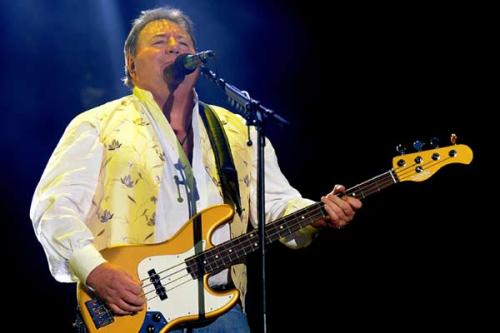 Известные люди, которых мы потеряли в 2016 году