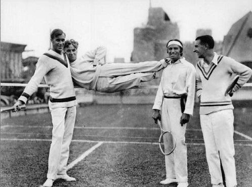 Редкие снимки знаменитостей, где они дурачатся как дети