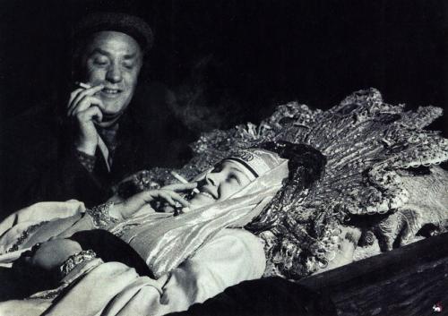 Редкие снимки знаменитостей, где они дурачатся как дети