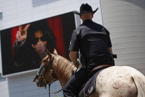 Самые многочисленные похороны современности