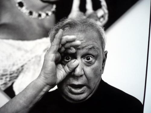 Крестный отец культуры папарацци представляет…