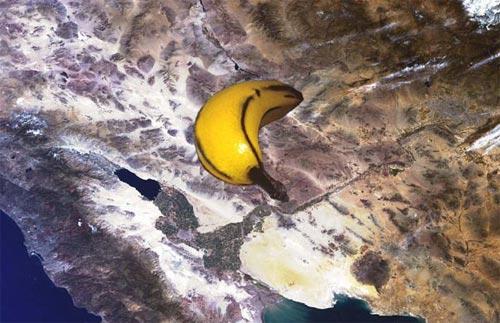 Банан-дирижабль барражирует над Техасом