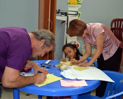 Мел Гибсон навестил больных детей