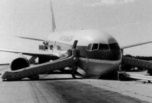 Самые отчаянные посадки в истории гражданской авиации