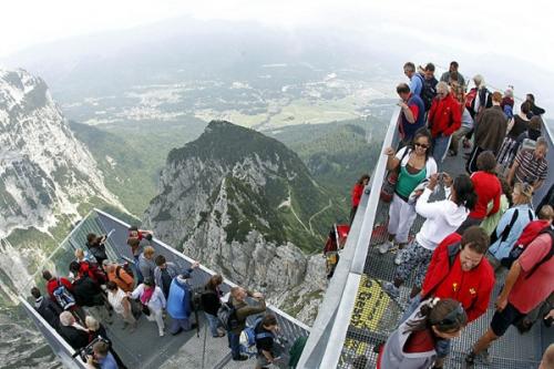 Экстремальная смотровая площадка AlpspiX