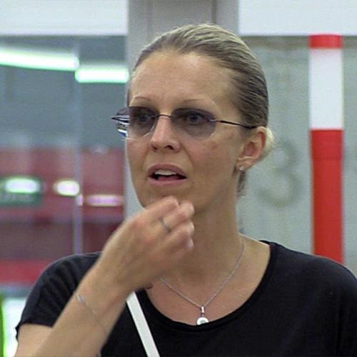 Как сейчас выглядят и чем занимаются популярные певицы-красавицы из 90-х