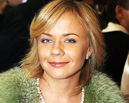 Как сейчас выглядят и чем занимаются популярные певицы-красавицы из 90-х