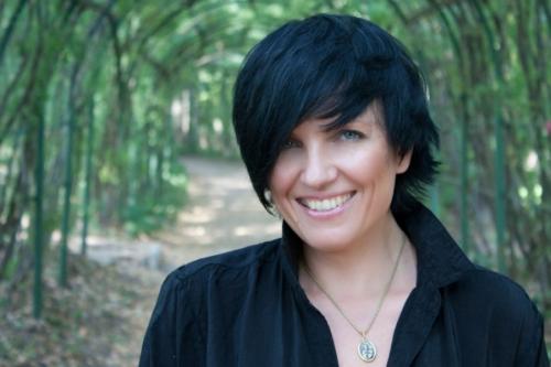 Как сейчас выглядят и чем занимаются популярные певицы-красавицы из 90-х