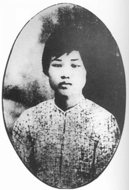 Тысячи девственниц Мао Цзэдуна и другие странности "великого кормчего"