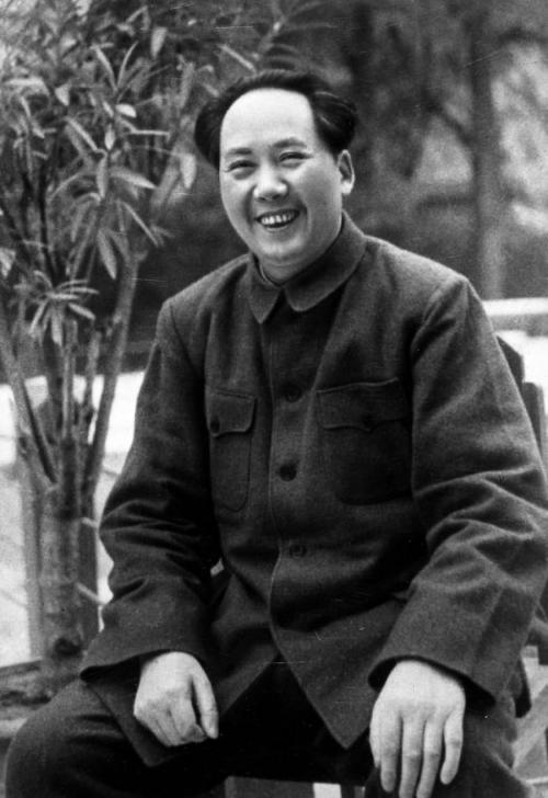Тысячи девственниц Мао Цзэдуна и другие странности "великого кормчего"