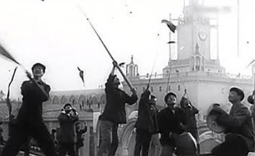 Тысячи девственниц Мао Цзэдуна и другие странности "великого кормчего"