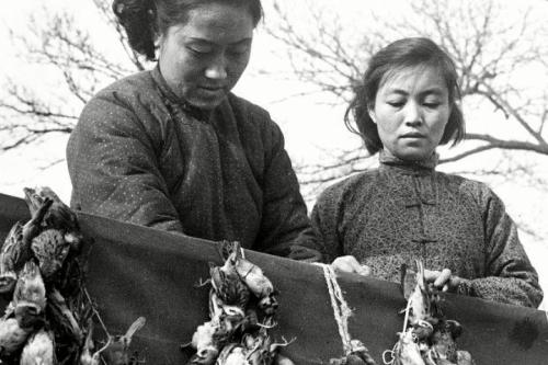 Тысячи девственниц Мао Цзэдуна и другие странности "великого кормчего"