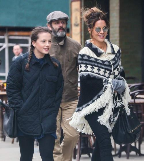 Звездные мамы, которые выглядят как сестры своих детей