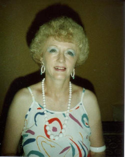 Татуированная пенсионерка шокировала берлинский фестиваль тату