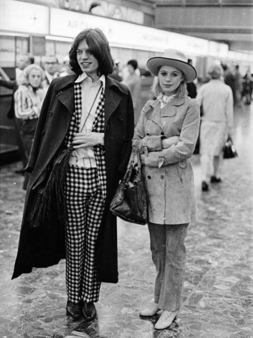 Знаменитые "казановы" со скромной внешностью и их женщины