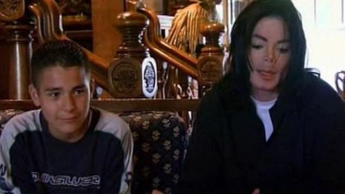 Знаменитости, обвинявшиеся в изнасилованиях и сексуальных домогательствах