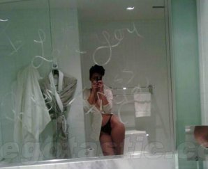 Сами себе папарацци: автопортреты звезд